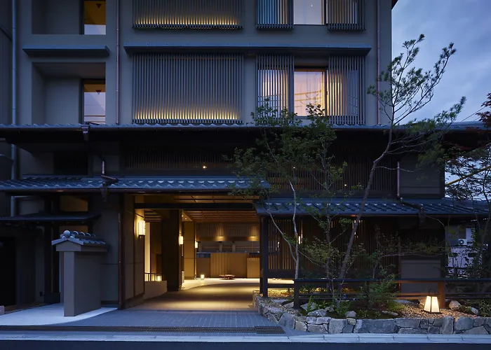Beach hotel: Hotel The Celestine Kyoto Gion